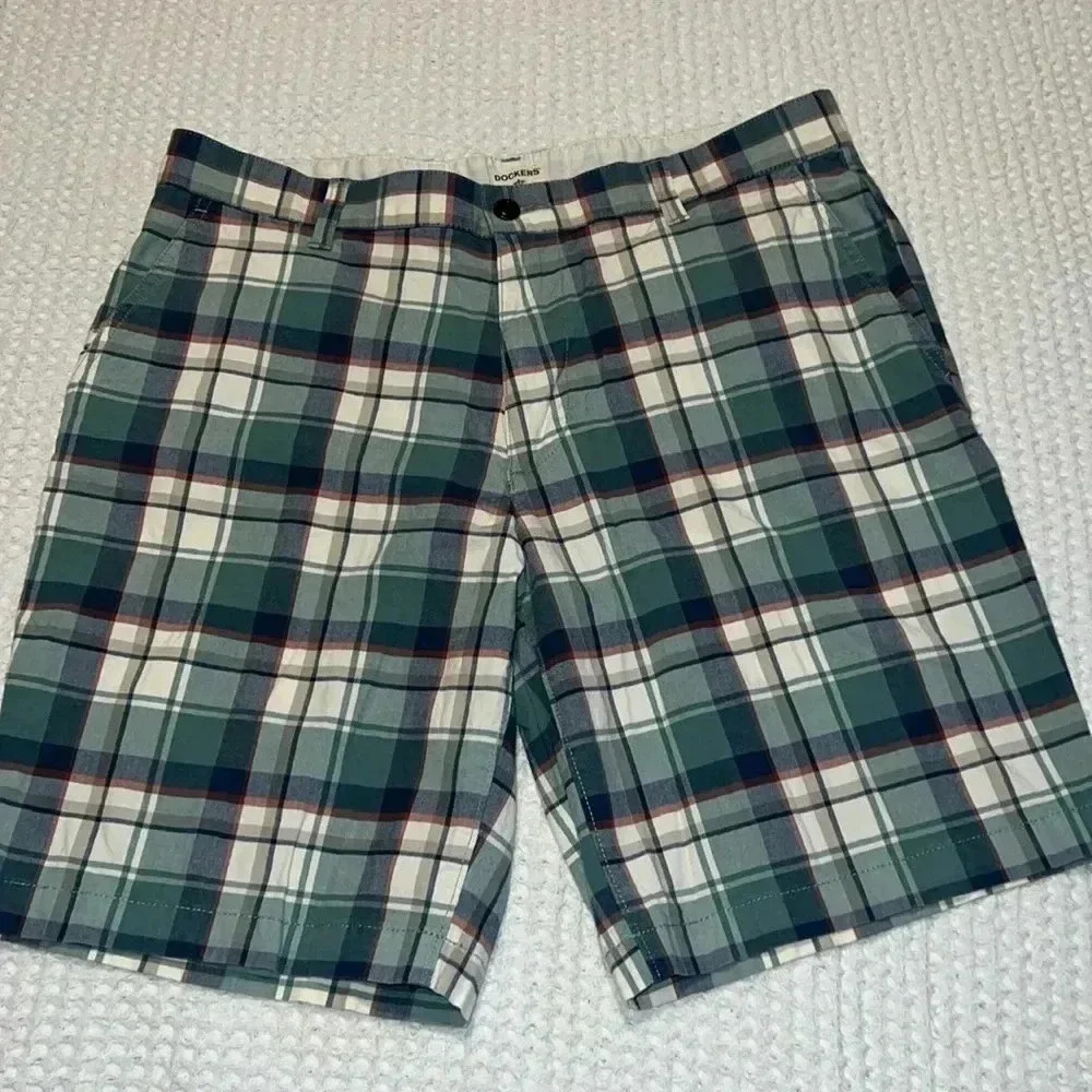 Dockers Men’s Modern Chino Plaid Shorts A9